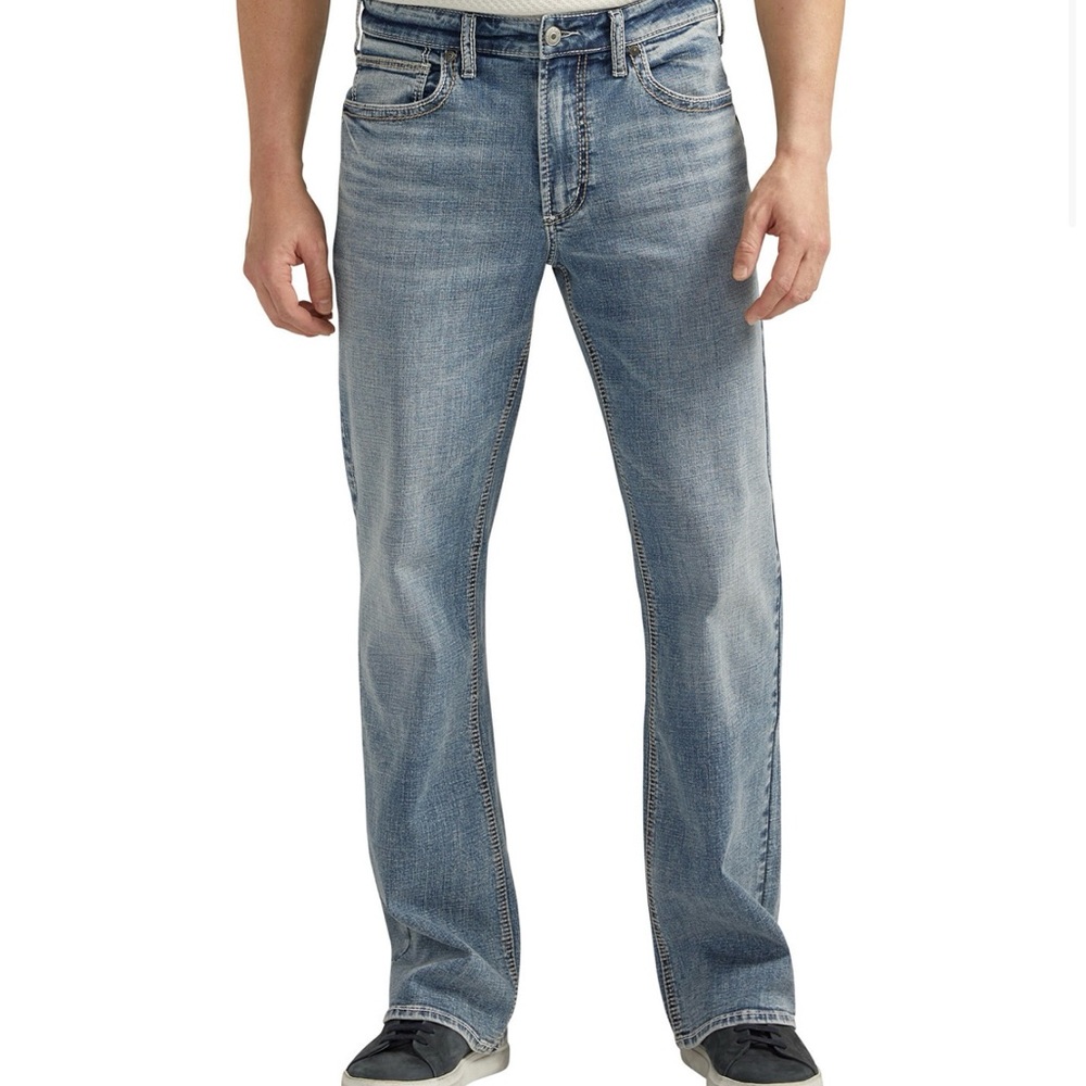 Silver Jean Company Men’s Relaxed Fit Straight Leg Indigo colored jeans *NWT*